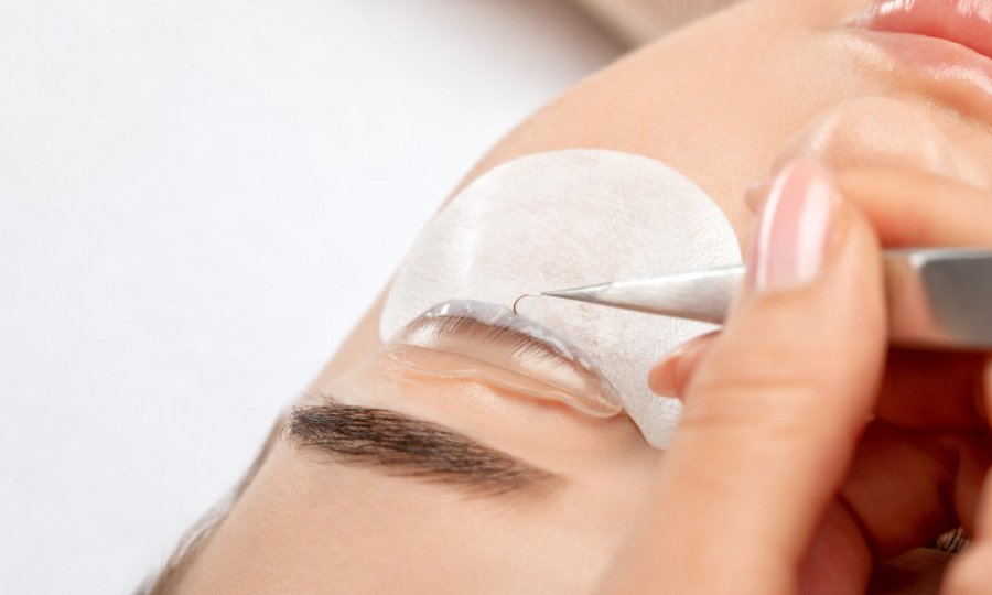 Beauty Center Ταύρος, Ταύρος | Προσφορά Από 17,90€ για Lash Lift και Brow Lift-Lamination, βαφή φρυδιών-βλεφαρίδων και θεραπεία κερατίνης, στο Beauty Center Ταύρος